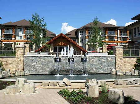 Waterscapes Resort By Dkra Kelowna Exterior photo